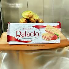 RAFELLO STRAWBERRY WAFER