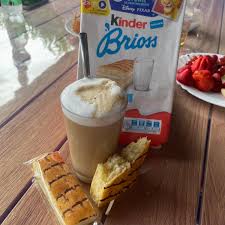 KINDER BRIOSS LHR