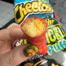 CHEETOS DILL PICKLE PUFFS